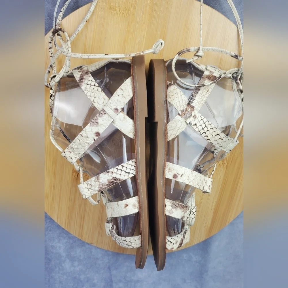ALDO Womens Jaeryan Cream Gray‎ Leather Caged Strap Snake Print Flat Sandals 9
